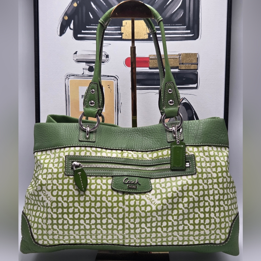 COACH Penelope Pebbled Leather In Excellent Condition With Orig Satin Dust Bag